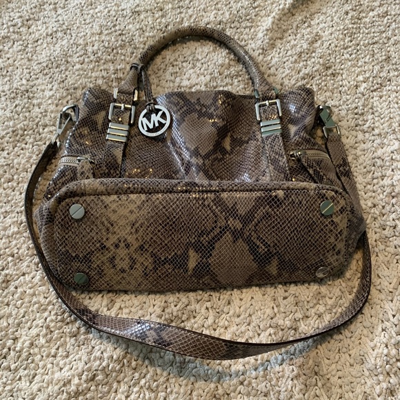 Michael Kors Handbag - Picture 3 of 8